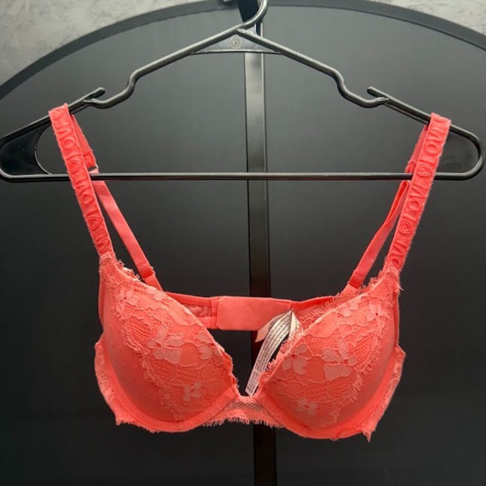 Victoria's Secret Coral Lace Push-Up Bra
